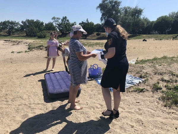 Жителям Курахово напомнили правила безопасности во время отдыха на водоемах
