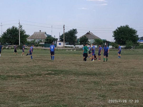 Состоялись матчи очередного тура чемпионата Великоновоселковского района по футболу