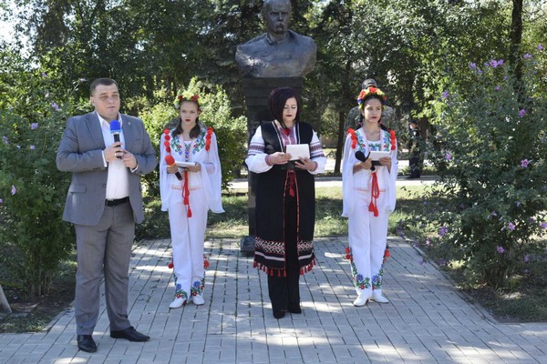 В Угледаре прошли торжества по случаю Дня Государственного Флага Украины