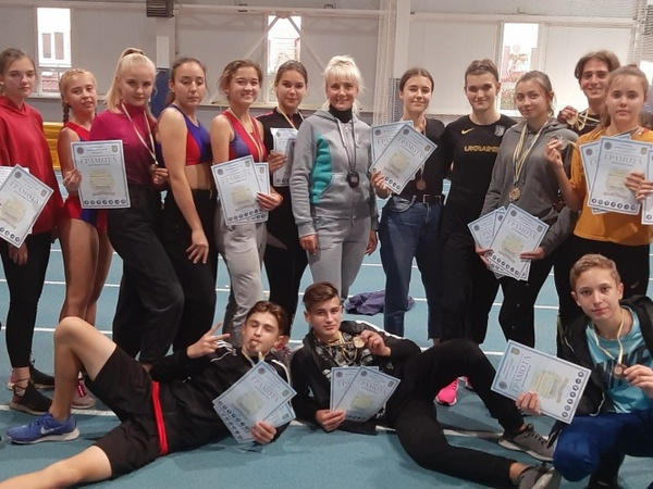 Угледарские легкоатлеты завоевали 23 медали на чемпионате Донецкой области