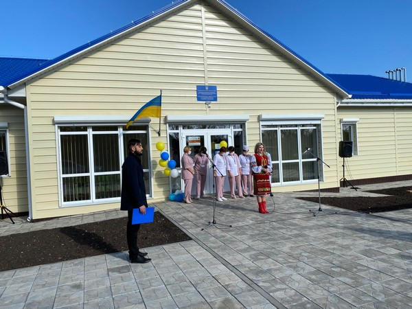 В Марьинском районе открыли две новые современные амбулатории