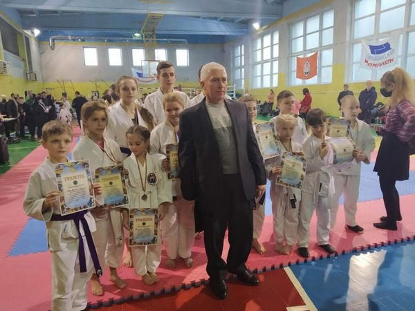 Бойцы из Марьинки завоевали 14 медалей на открытом первенстве по рукопашному бою