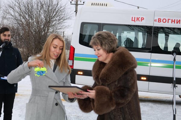В Марьинском районе людей с инвалидностью будет перевозить новый автобус