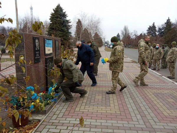В Великой Новоселке почтили память защитников Украины