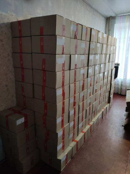 В Марьинский район доставили более тысячи подарков для детей ко Дню Святого Николая