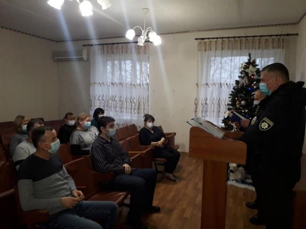В Великоновоселковском районе участковые офицеры полиции рассказали гражданам о результатах своей работы