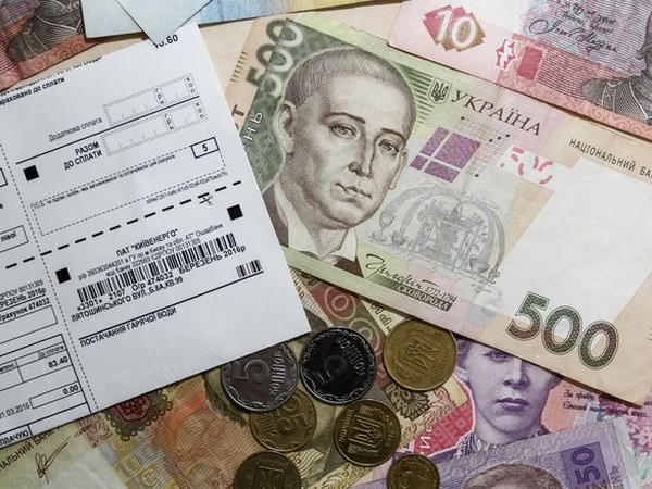 Сколько жителей Великоновоселковского района платят за коммунальные услуги