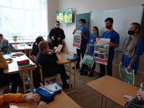 В Великой Новоселке провели масштабную информационную кампанию об опасности взрывоопасных предметов