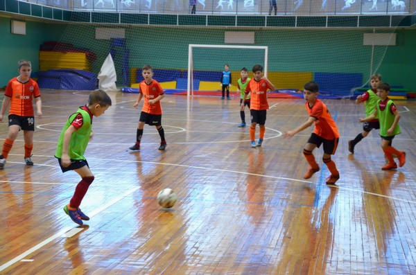 Футболисты из Курахово и Угледара стали лучшими на Рождественском турнире по футзалу