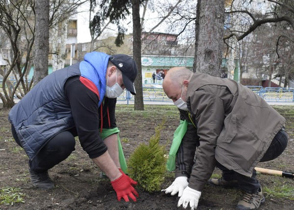 В Угледаре прошла масштабная эко-акция