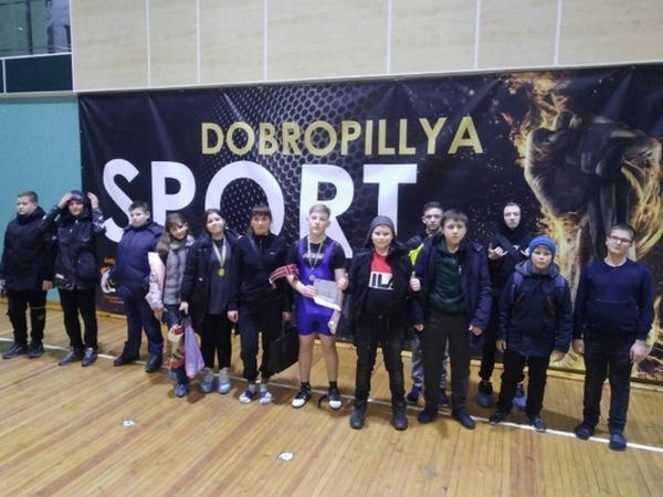 Угледарские тяжелоатлеты завоевали медали на чемпионате Донецкой области