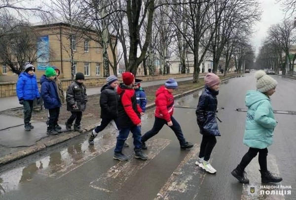 Как школьников Красногоровки учат безопасности на дороге