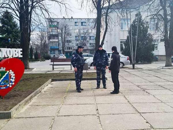 В Курахово полицейские проводят карантинные рейды