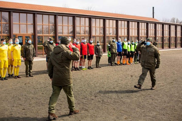 В Великой Новоселке прошел турнир по мини-футболу среди военнослужащих