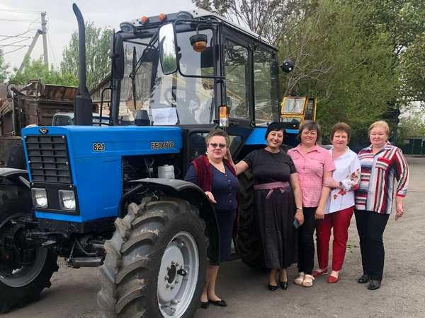 В Великоновоселковской громаде появился новый универсальный трактор