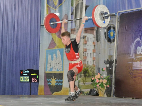 Тяжелоатлеты из Угледара завоевали две «бронзы» на чемпионате Украины