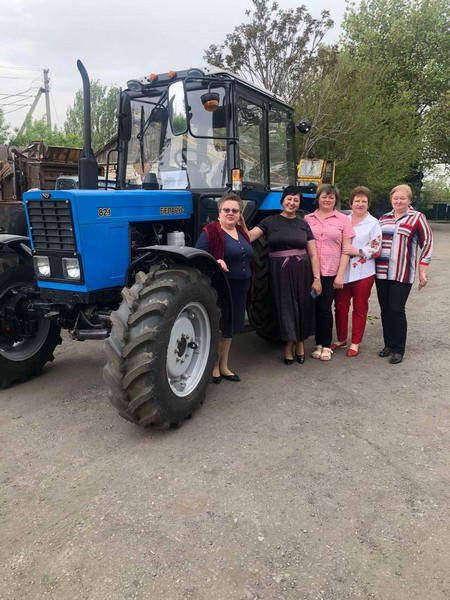 В Великоновоселковской громаде появился новый универсальный трактор