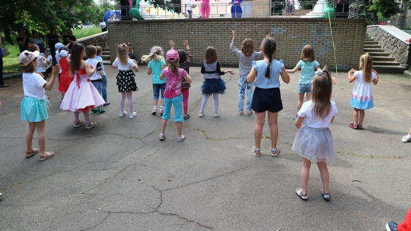 Как в Марьинке отметили День защиты детей