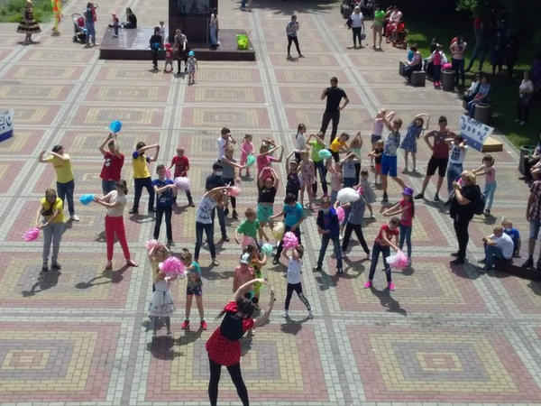 В Великой Новоселке устроили яркий праздник для детей