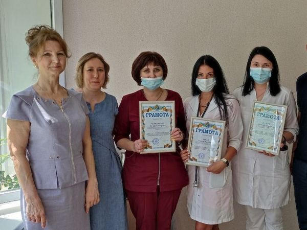 Медработников Кураховской громады поздравили с профессиональным праздником