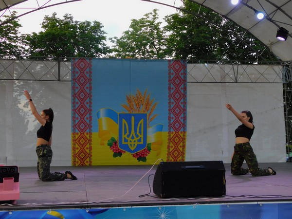 В Курахово отметили День Конституции Украины