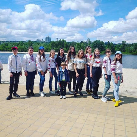Детям из Марьинской громады подарили несколько незабываемых дней отдыха в Киеве