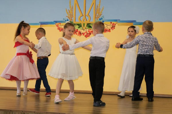 Медработников Марьинской громады торжественно поздравили с профессиональным праздником