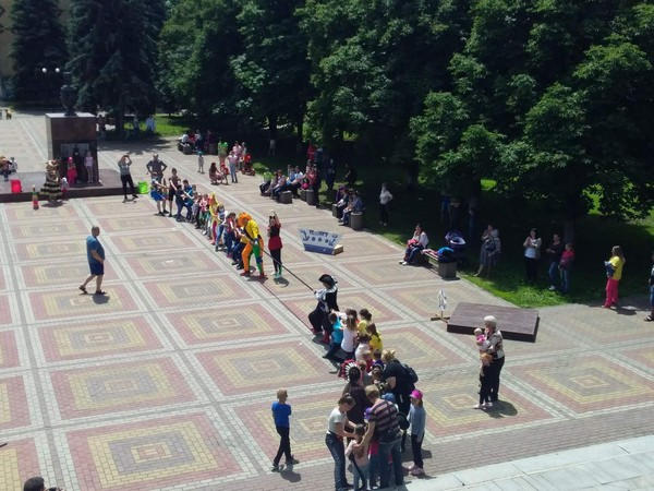 В Великой Новоселке устроили яркий праздник для детей