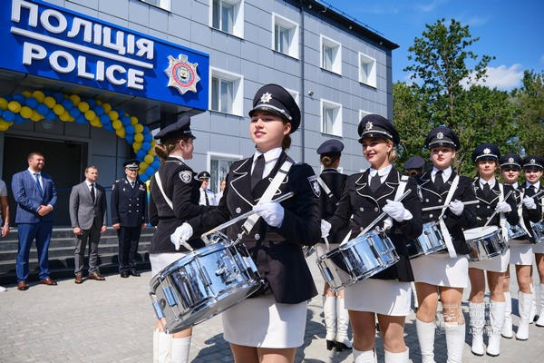В Курахово торжественно открыли новое здание отдела полиции