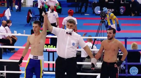 Боец из Курахово завоевал «серебро» на чемпионате мира по кикбоксингу