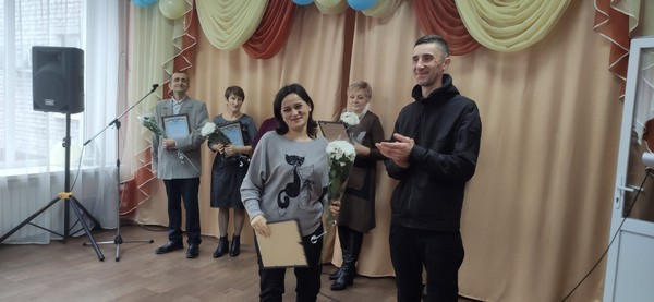 В Марьинской громаде работников социальной сферы поздравили с профессиональным праздником