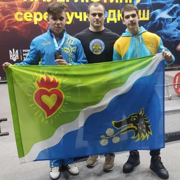 Кураховские тяжелоатлеты завоевали медали на чемпионате Украины по пауэрлифтингу