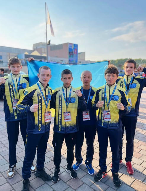 Кураховские кикбоксеры завоевали 2 «золота» и «бронзу» на чемпионате мира в Италии