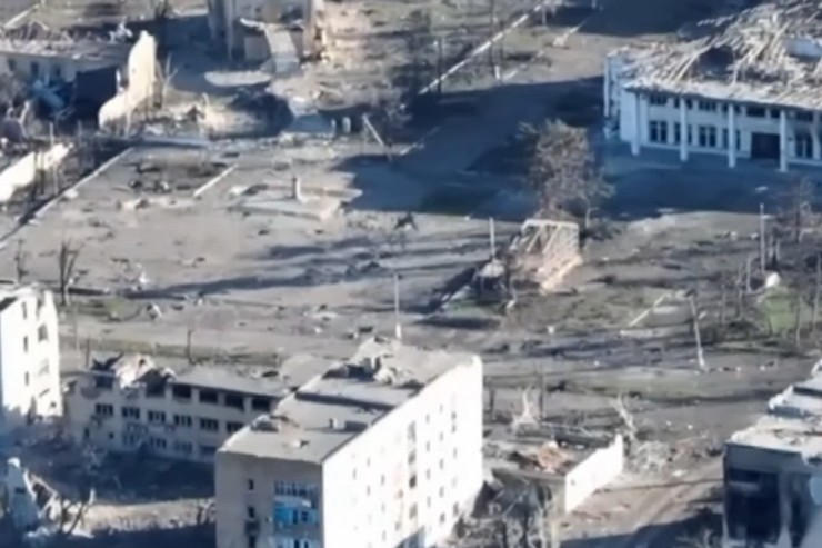 Марьинский ад: украинские военные показали, как защищают руины города