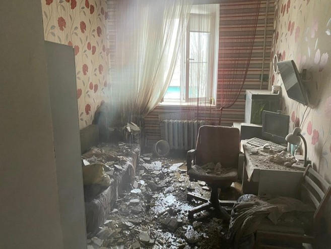 Російські війська обстріляли багатоповерхівки та лікарню у Кураховому: поранено людину