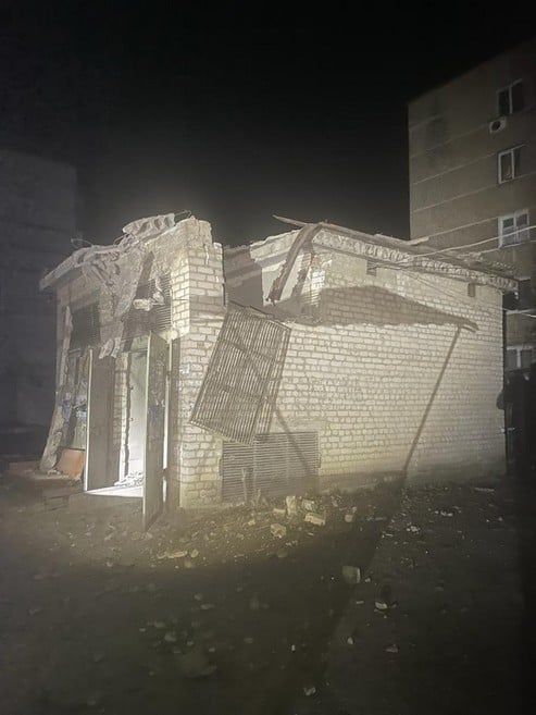 Вечерний обстрел Курахово: повреждено 8 многоэтажек, 1000 абонентов – без электроснабжения