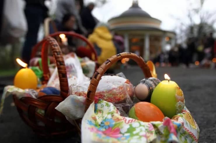 В Донецкой области запретили традиционное празднование Пасхи, а также посещение кладбищ
