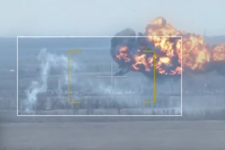 Феєричне відео знищення російського літака Су-25 в районі Мар’їнки