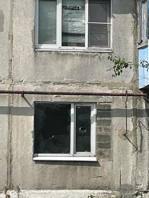 Горняк, Курахово и села Кураховской громады подверглись вражеским обстрелам: ранен 1 человек, немало разрушений