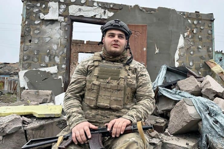 Українські десантники розповіли, як доводиться захищати Мар’їнку
