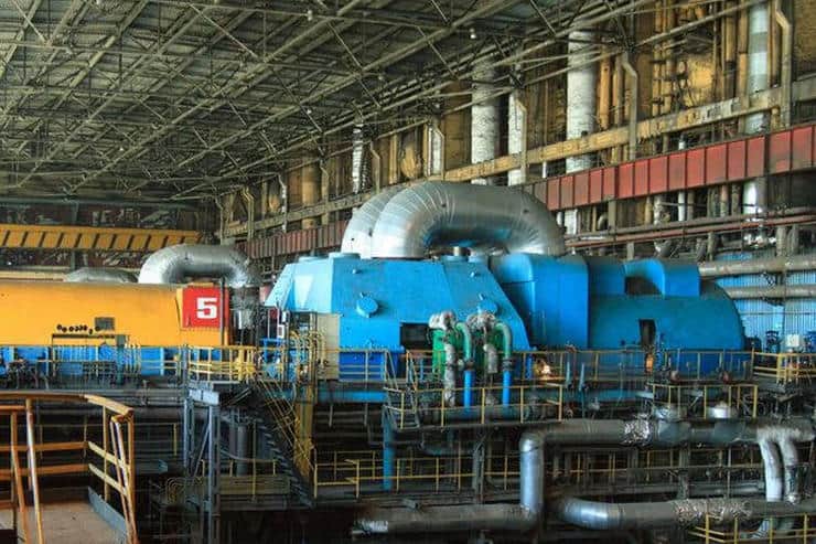 Кураховская ТЭС возобновляет работу после масштабного разрушения промышленного здания