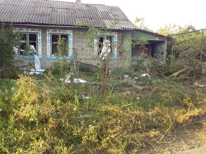 Курахівська громада знову зазнала обстрілів: є руйнування, постраждали місцеві жителі