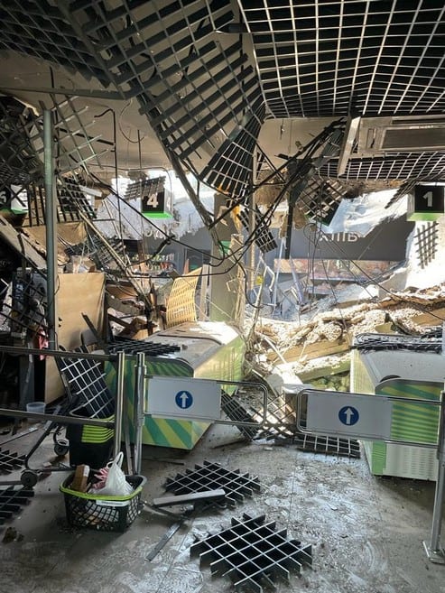 У Кураховому зросла кількість постраждалих від вчорашнього обстрілу: як виглядає місто після “прильотів”