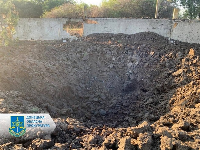 По ферме в Великоновоселковской громаде нанесли удар 5 ракетами С-300: погибли 2 человека, также погибли и ранены коровы