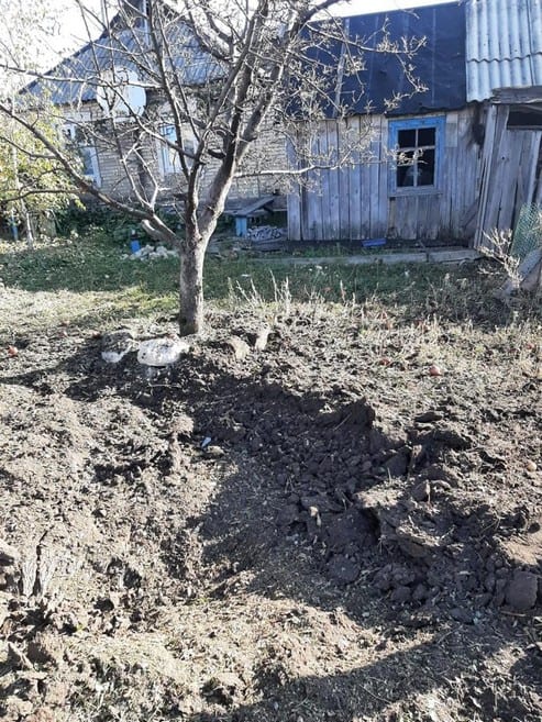 Наслідки масованого обстрілу Курахівської громади: поранено 2 людей, пошкоджено щонайменше 8 будинків