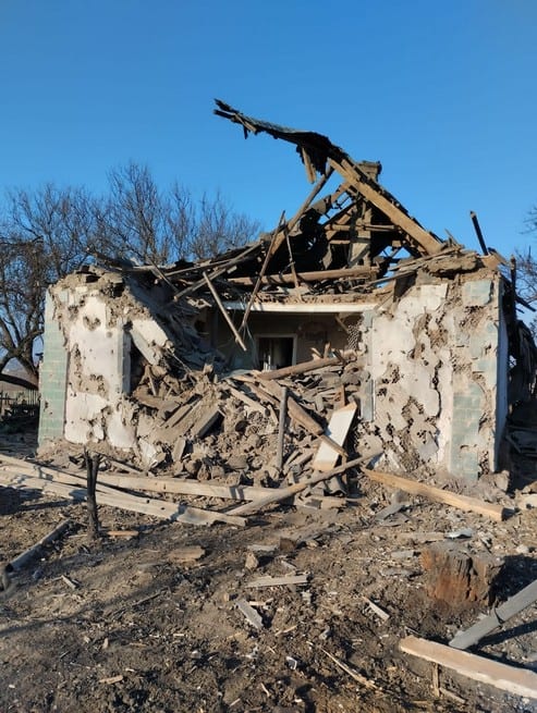 Последствия обстрелов Кураховской громады: повреждены дома и электросети