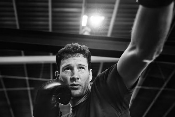 Почему титул в UFC больше не гарантирует статус