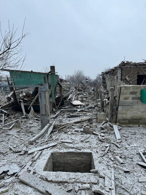 Масовані обстріли Курахівської громади: 2 загиблих, є поранені, багато руйнувань